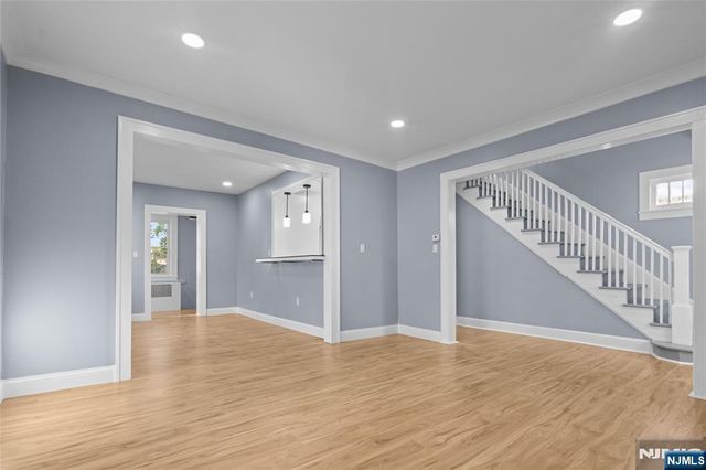 16 Palisade Avenue, Bergenfield, NJ 07621