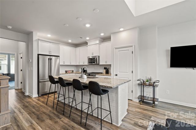 2037 Statesville Avenue, Charlotte, NC 28206