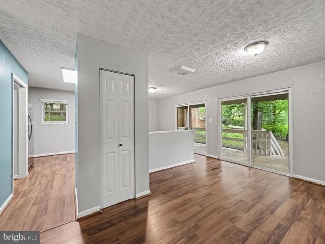 3612 LAKEVIEW PKWY, Locust Grove, VA 22508