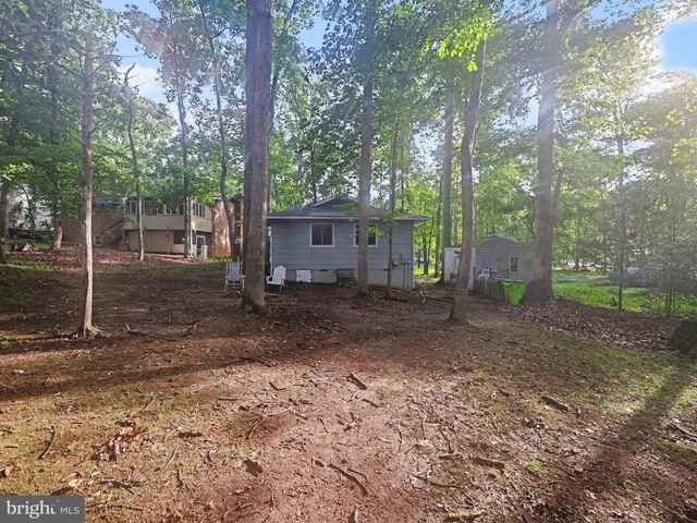 3612 LAKEVIEW PKWY, Locust Grove, VA 22508