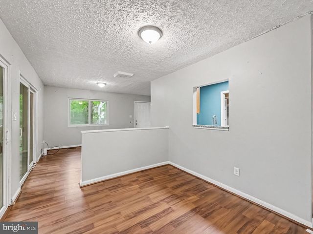 3612 LAKEVIEW PKWY, Locust Grove, VA 22508