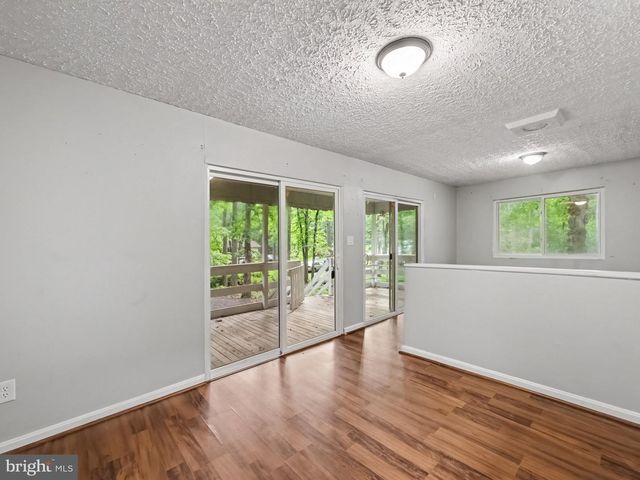 3612 LAKEVIEW PKWY, Locust Grove, VA 22508