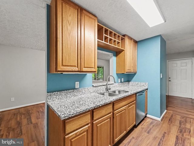 3612 LAKEVIEW PKWY, Locust Grove, VA 22508