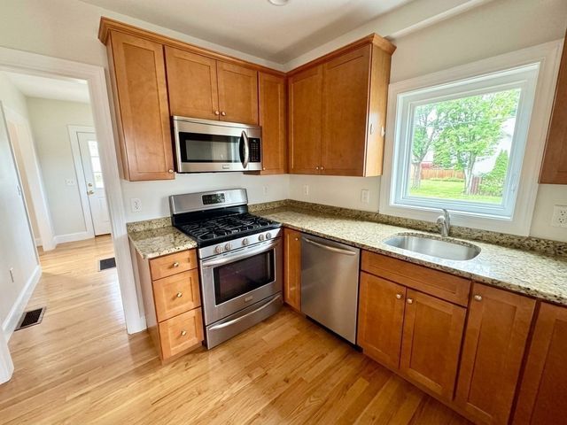 400 West Street, Braintree, MA 02184