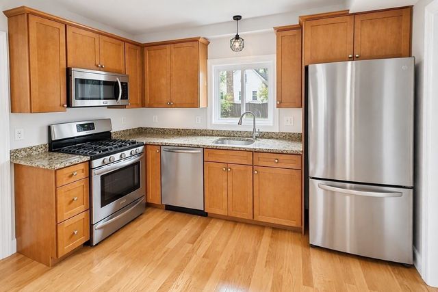 400 West Street, Braintree, MA 02184