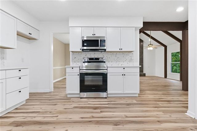 6012 Woodside Avenue, Kansas City, MO 64133