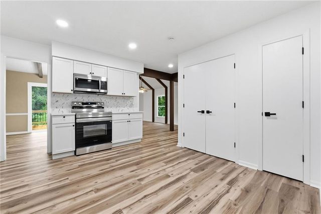 6012 Woodside Avenue, Kansas City, MO 64133
