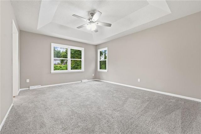 6012 Woodside Avenue, Kansas City, MO 64133