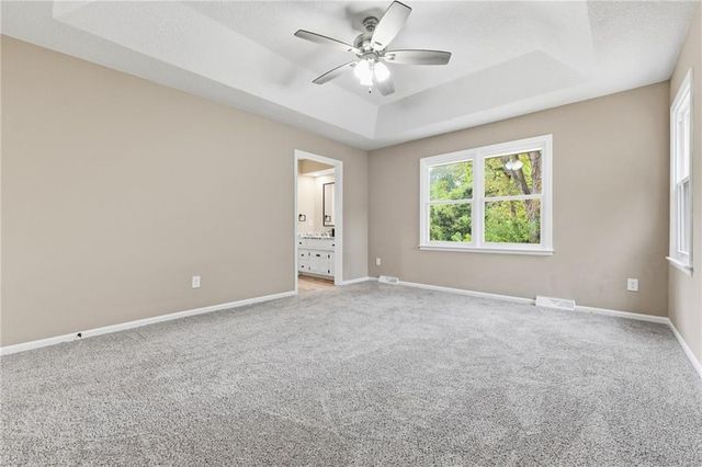 6012 Woodside Avenue, Kansas City, MO 64133