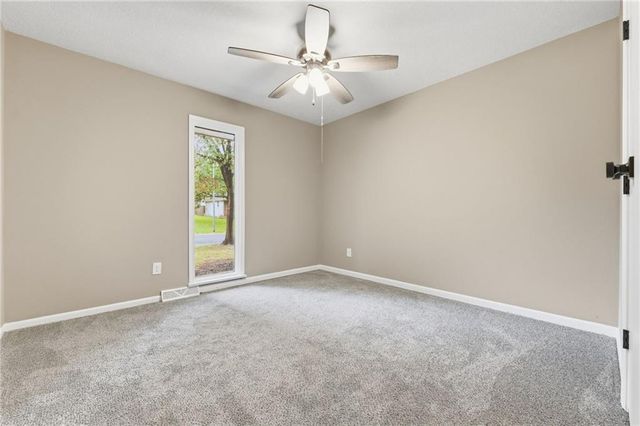 6012 Woodside Avenue, Kansas City, MO 64133