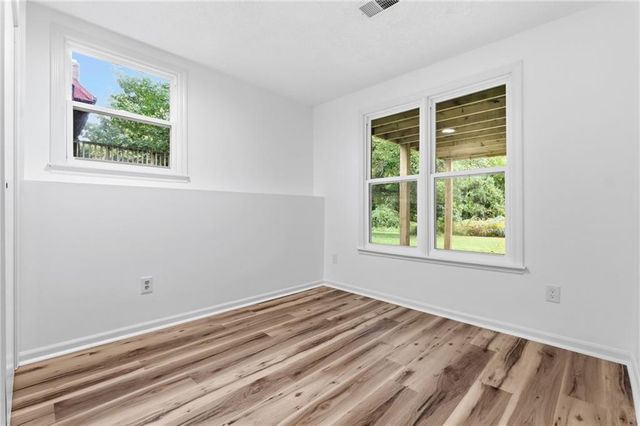 6012 Woodside Avenue, Kansas City, MO 64133