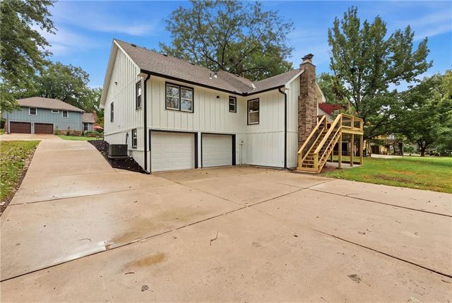 6012 Woodside Avenue, Kansas City, MO 64133