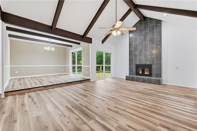 6012 Woodside Avenue, Kansas City, MO 64133