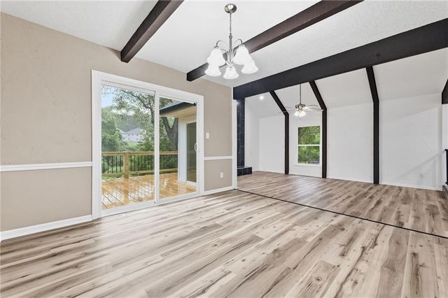 6012 Woodside Avenue, Kansas City, MO 64133