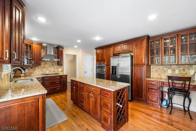 21 Angus Ln, Warren Twp., NJ 07059