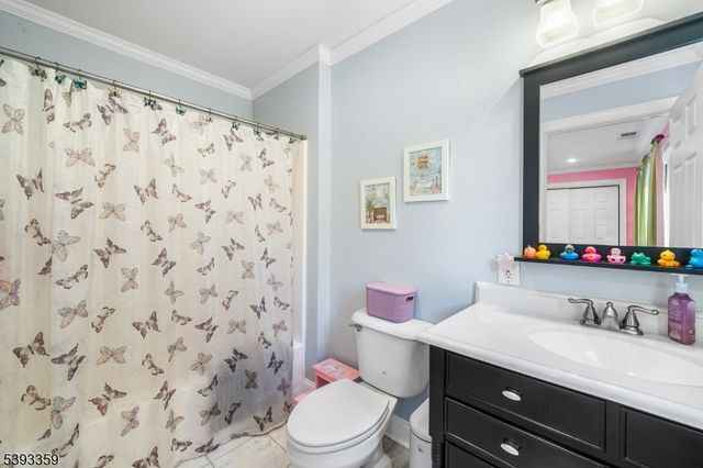 21 Angus Ln, Warren Twp., NJ 07059