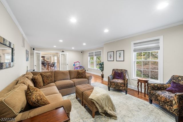 21 Angus Ln, Warren Twp., NJ 07059