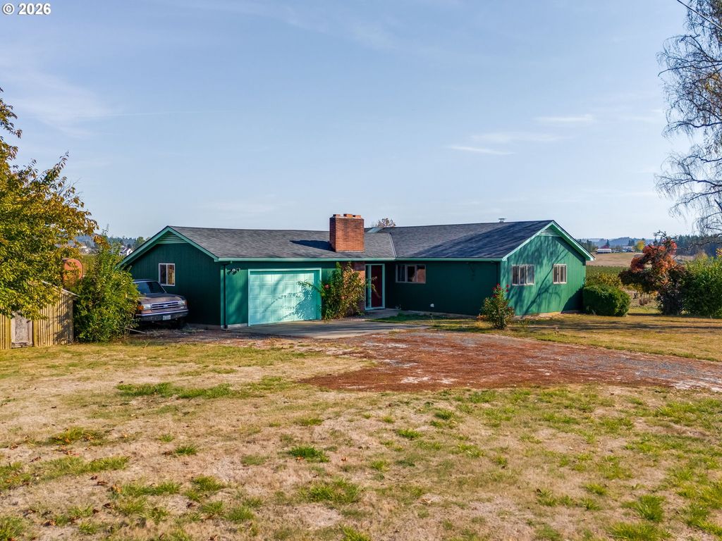 Image 1 of property listing at 8430 Nw PIKE Rd, Yamhill, OR 97148