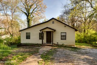 1013 Beaman Lake Rd, Knoxville, TN 37914