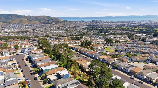 276 Dennis Drive, Daly City, CA 94015