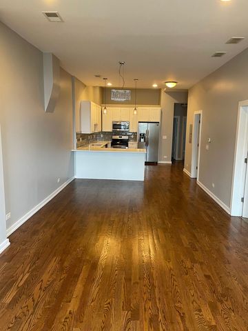 7058 N Clark Street 204, Chicago, IL 60626