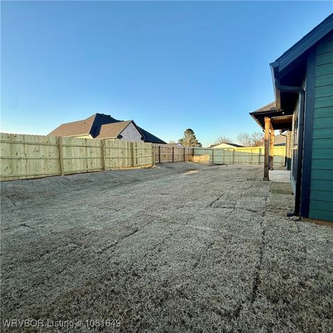 523 Joann Way, Barling, AR 72923