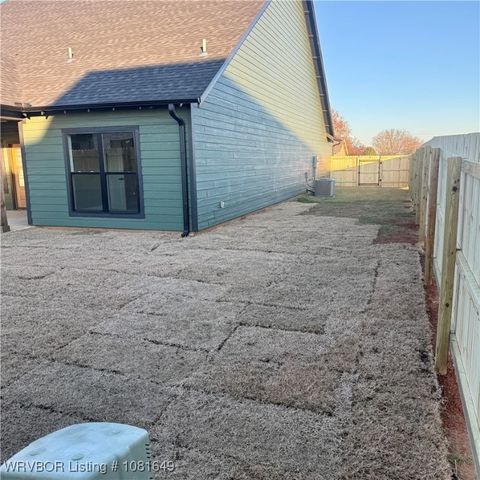 523 Joann Way, Barling, AR 72923