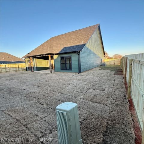 523 Joann Way, Barling, AR 72923