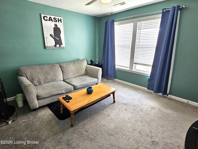 8605 Loyal Dr, Louisville, KY 40229