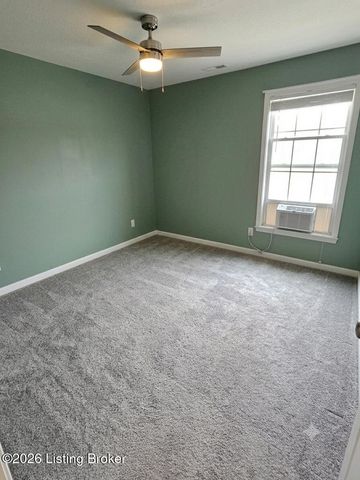 8605 Loyal Dr, Louisville, KY 40229