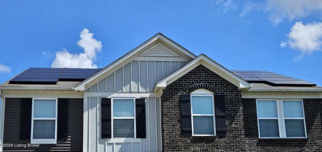8605 Loyal Dr, Louisville, KY 40229