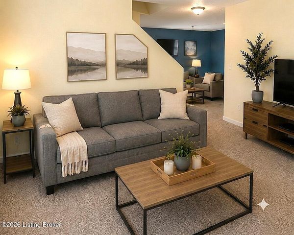 8605 Loyal Dr, Louisville, KY 40229