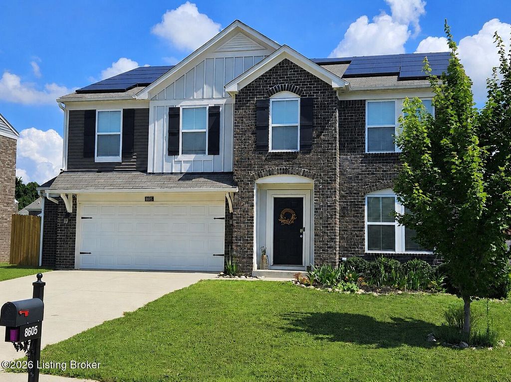 8605 Loyal Dr, Louisville, KY 40229