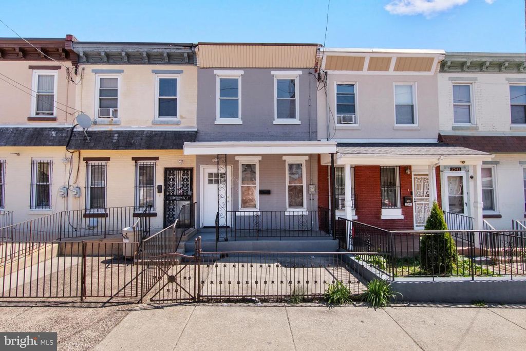 2545 N MARSHALL ST, Philadelphia, PA 19133