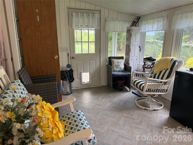 227 Cranbrook Circle, Hendersonville, NC 28792