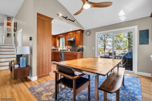 51 Chestnut St, New Providence Boro, NJ 07974