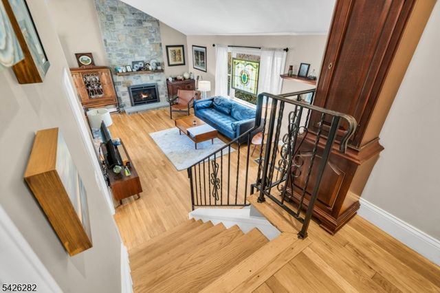 51 Chestnut St, New Providence Boro, NJ 07974