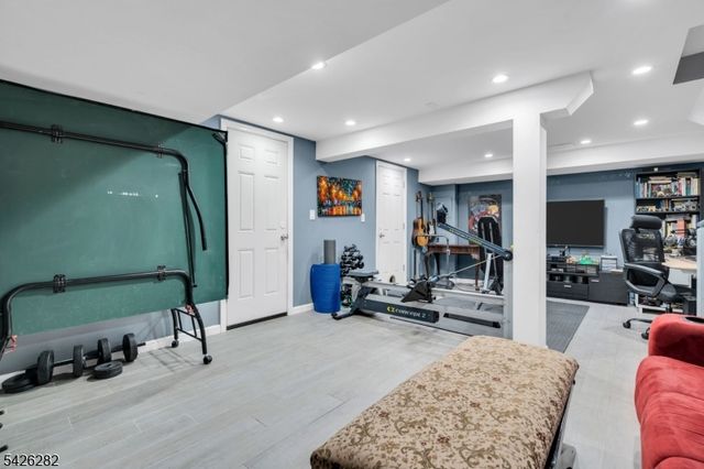 51 Chestnut St, New Providence Boro, NJ 07974