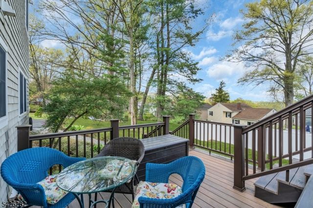 51 Chestnut St, New Providence Boro, NJ 07974