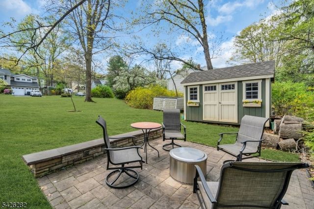 51 Chestnut St, New Providence Boro, NJ 07974