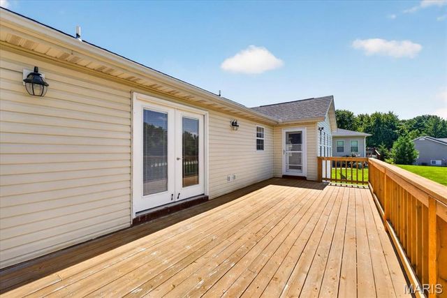 216 WOODLAND Drive, Edwardsville, IL 62025