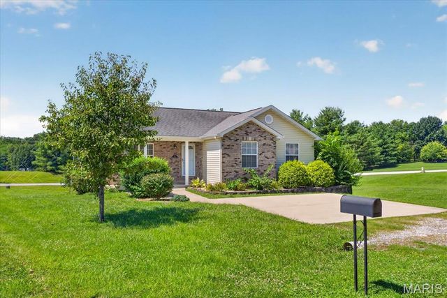 216 WOODLAND Drive, Edwardsville, IL 62025