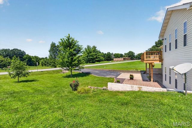 216 WOODLAND Drive, Edwardsville, IL 62025