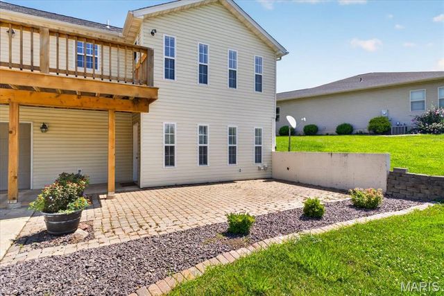 216 WOODLAND Drive, Edwardsville, IL 62025