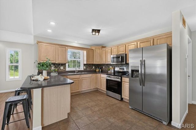 216 WOODLAND Drive, Edwardsville, IL 62025