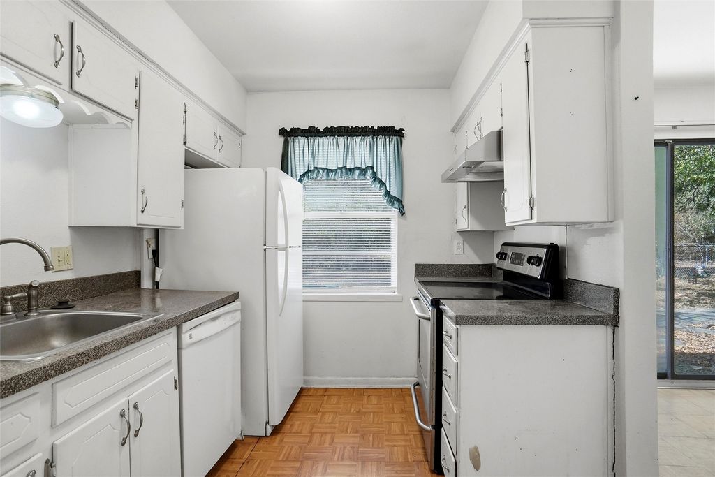 3805 Titan Trail, Denton, TX 76209 — photo 2