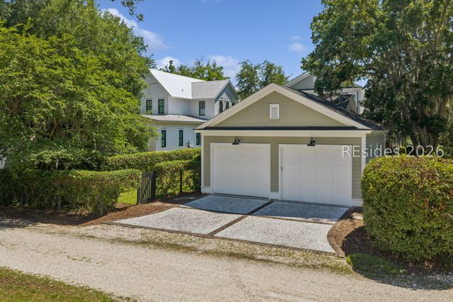 40 River Pl, Beaufort, SC 29906