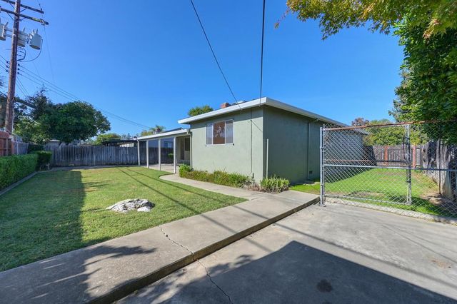 4636 Goya Pkwy, Sacramento, CA 95823