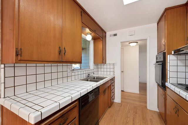 4636 Goya Pkwy, Sacramento, CA 95823