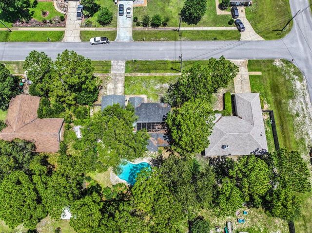 9421 Victoria Lane, Navarre, FL 32566